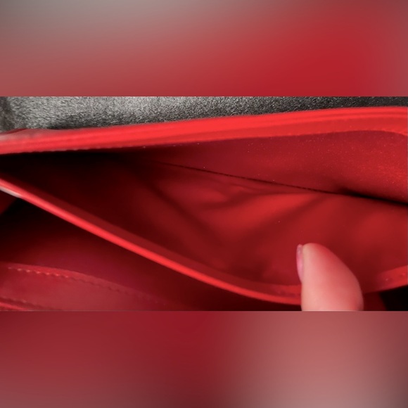 ❗️SOLD ‼️Chanel Authentic Camila Flower Design Lambskin Wallet Silver CC Logo EC - Picture 12 of 13